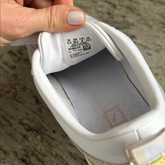 Womens platform puma sneakers 8 - Picture 8 of 11